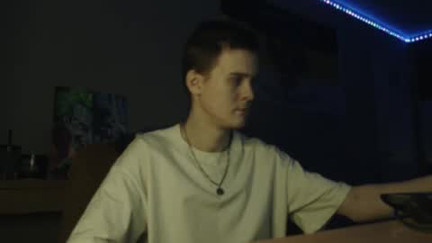 Snapshot of greonn chatting on 01/05/25, 07:49 Felix online show from 01/05/25, 07:49