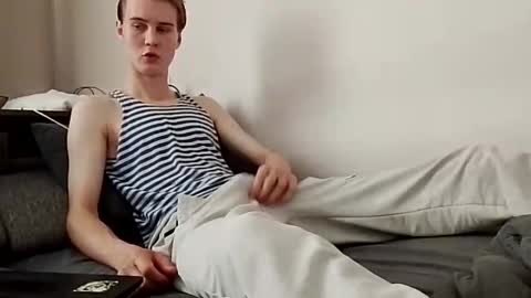 Snapshot of greonn chatting on 10/09/25, 06:11 Felix online show from 10/09/25, 06:11