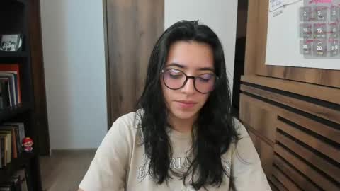 Snapshot of gretagat chatting on 05/18/26, 01:45 Greta online show from 05/18/26, 01:45