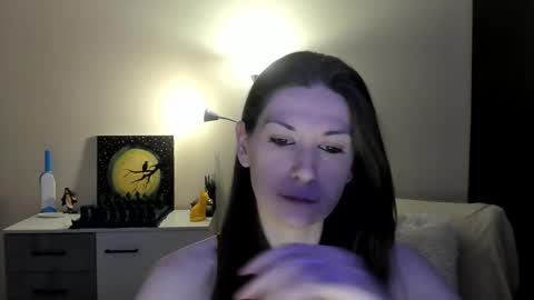 Snapshot of gretamiln chatting on 01/05/26, 09:29 Greta online show from 01/05/26, 09:29