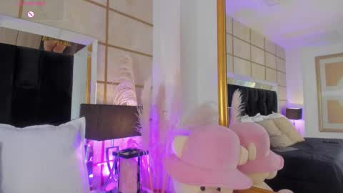 Snapshot of gretavelvet chatting on 10/18/25, 07:58 Greta Velvet online show from 10/18/25, 07:58
