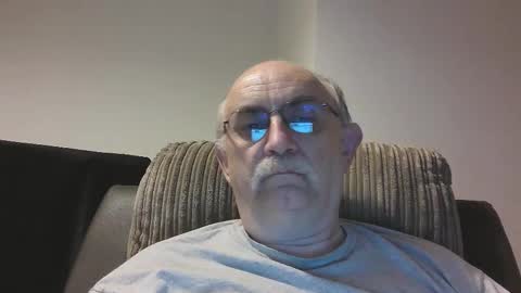 Snapshot of grey_dom chatting on 10/17/25, 07:27 Master  Sir online show from 10/17/25, 07:27