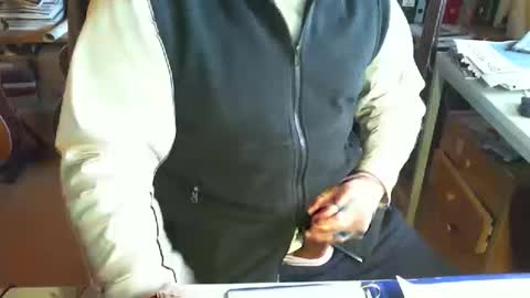 greyhounddog online show from 01/12/25, 09:40