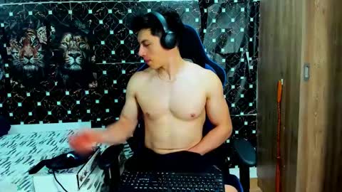 Snapshot of griego01 chatting on 05/16/26, 06:43 griego01 online show from 05/16/26, 06:43