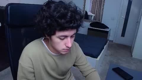 Snapshot of griffindane chatting on 02/08/26, 06:06 GriffinDane online show from 02/08/26, 06:06