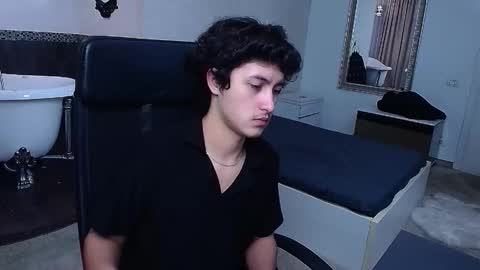 Snapshot of griffindane chatting on 02/13/26, 05:36 GriffinDane online show from 02/13/26, 05:36