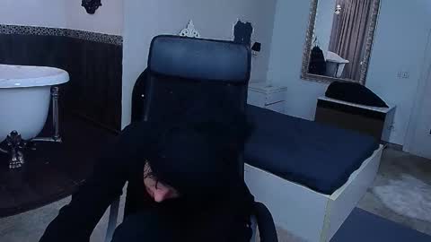 Snapshot of griffindane chatting on 02/16/26, 05:03 GriffinDane online show from 02/16/26, 05:03