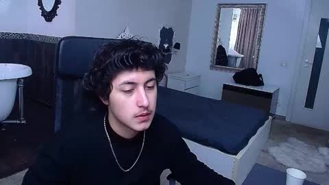 Snapshot of griffindane chatting on 02/18/26, 07:59 GriffinDane online show from 02/18/26, 07:59