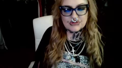 Snapshot of grindhouseho chatting on 07/14/26, 02:16 Grindhouse online show from 07/14/26, 02:16