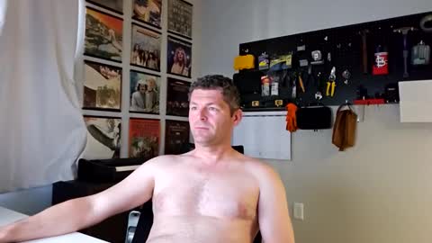 Snapshot of gringo_dik chatting on 04/06/26, 08:43 gringo_dik online show from 04/06/26, 08:43