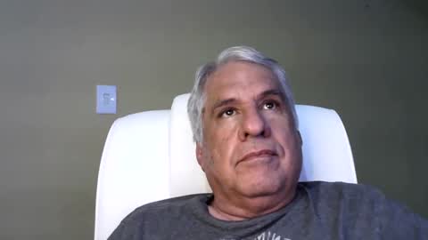 Snapshot of grisa01 chatting on 01/25/25, 10:07 grisa01 online show from 01/25/25, 10:07