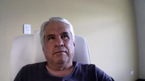 Snapshot of grisa01 chatting on 02/23/25, 01:32 grisa01 online show from 02/23/25, 01:32