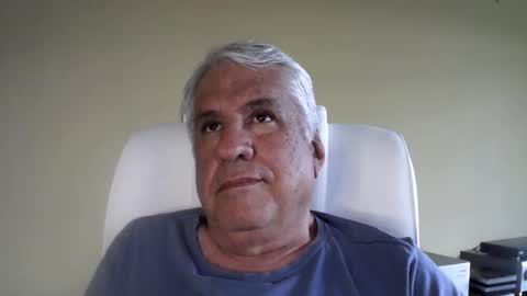 Snapshot of grisa01 chatting on 10/28/25, 07:27 grisa01 online show from 10/28/25, 07:27