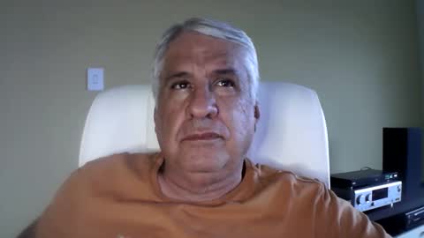 Snapshot of grisa01 chatting on 10/30/25, 06:52 grisa01 online show from 10/30/25, 06:52