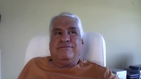 grisa01 online show from 11/30/25, 01:59