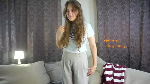 Snapshot of griselberumen chatting on 11/24/25, 12:16 Gwen online show from 11/24/25, 12:16