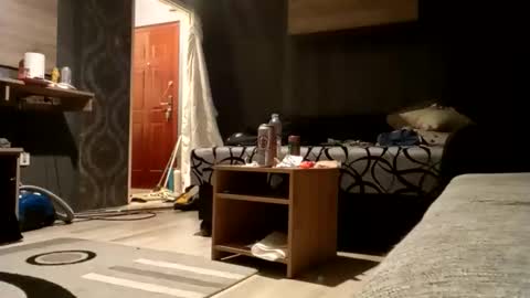 Snapshot of grly_boy chatting on 12/21/25, 09:22 bigW2M online show from 12/21/25, 09:22