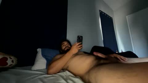 Snapshot of growerto5 chatting on 05/12/26, 10:07 Hornystoner online show from 05/12/26, 10:07