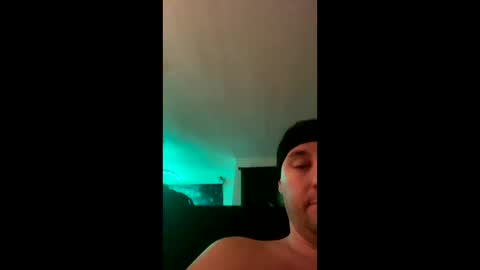 Snapshot of growinggirl chatting on 01/03/25, 09:58 growinggirl online show from 01/03/25, 09:58