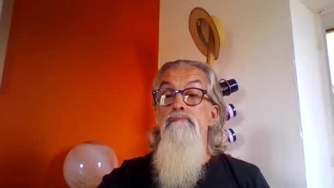 Grybear online show from 09/16/25, 12:17