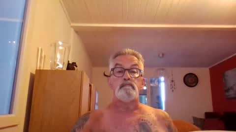 Snapshot of grybear60 chatting on 06/26/26, 12:20 Grybear online show from 06/26/26, 12:20