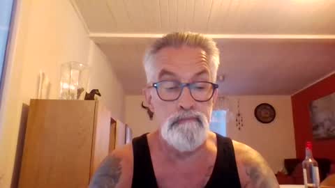 Snapshot of grybear60 chatting on 07/22/26, 01:03 Grybear online show from 07/22/26, 01:03