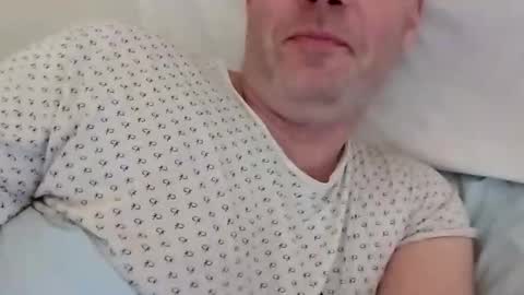 Snapshot of grzegorz34 chatting on 02/09/25, 08:33 Greg online show from 02/09/25, 08:33