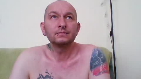 Snapshot of grzegorz40 chatting on 07/10/26, 08:29 grzegorz40 online show from 07/10/26, 08:29