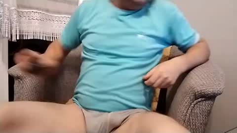 Snapshot of grzes1976 chatting on 01/23/25, 05:10 grzes1976 online show from 01/23/25, 05:10