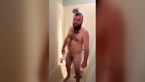 Snapshot of gstew0881 chatting on 12/16/25, 09:09 Green Eyed Magic online show from 12/16/25, 09:09