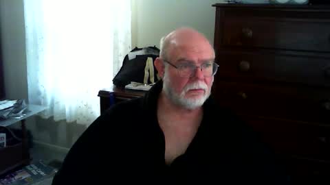 Gary online show from 04/18/26, 01:04