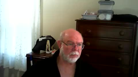 Snapshot of gtnolder60 chatting on 05/03/26, 11:38 Gary online show from 05/03/26, 11:38