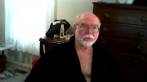 Snapshot of gtnolder60 chatting on 05/10/26, 11:48 Gary online show from 05/10/26, 11:48