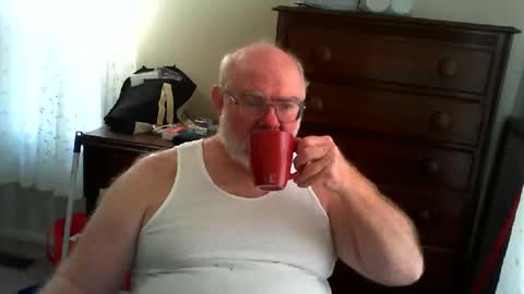 Snapshot of gtnolder60 chatting on 06/03/26, 01:36 Gary online show from 06/03/26, 01:36