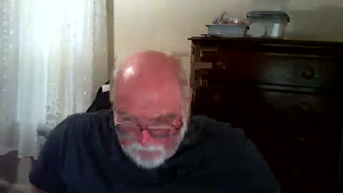 Snapshot of gtnolder60 chatting on 06/06/26, 11:20 Gary online show from 06/06/26, 11:20