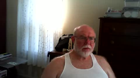 Snapshot of gtnolder60 chatting on 06/19/26, 01:37 Gary online show from 06/19/26, 01:37