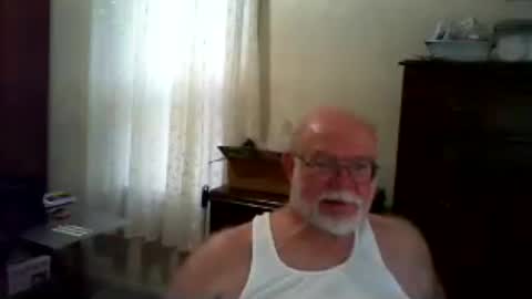 Snapshot of gtnolder60 chatting on 07/09/26, 01:26 Gary online show from 07/09/26, 01:26