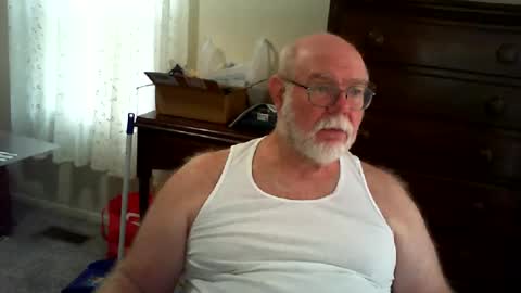 Snapshot of gtnolder60 chatting on 07/11/26, 12:08 Gary online show from 07/11/26, 12:08