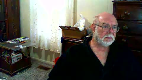 Snapshot of gtnolder60 chatting on 08/01/26, 11:42 Gary online show from 08/01/26, 11:42