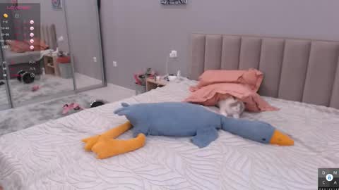 Eva online show from 03/24/26, 06:40