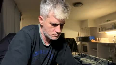 guardiannif_ online show from 03/03/25, 03:08