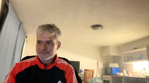 guardiannif_ online show from 03/05/25, 09:48