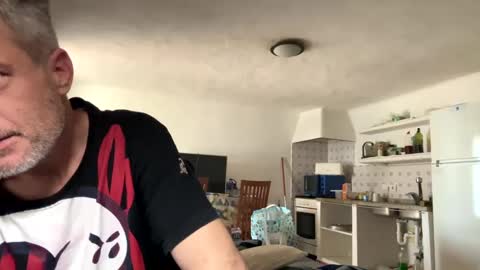 guardiannif_ online show from 03/06/25, 01:03