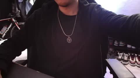 Snapshot of guayaco_ chatting on 02/23/25, 12:48 Guayaco online show from 02/23/25, 12:48