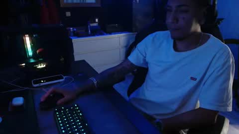 Guayaco  online show from 11/18/25, 06:12