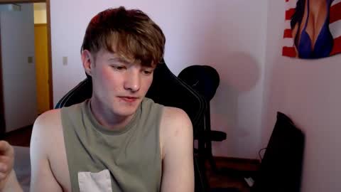 Snapshot of gucciboi4 chatting on 01/12/25, 03:49 gucciboi4 online show from 01/12/25, 03:49