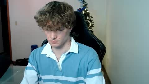 Snapshot of gucciboi4 chatting on 01/06/26, 10:45 gucciboi4 online show from 01/06/26, 10:45