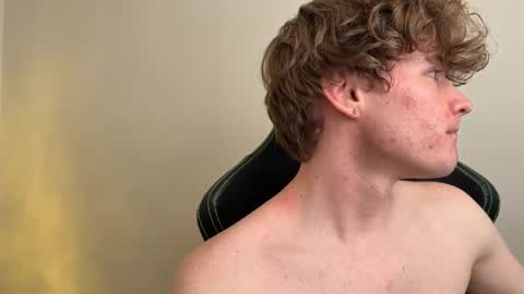 Snapshot of gucciboi4 chatting on 01/18/26, 04:55 gucciboi4 online show from 01/18/26, 04:55