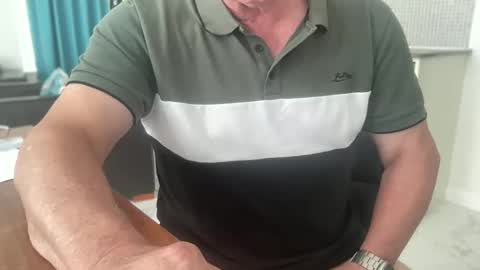 guesswhatigot2 online show from 01/04/25, 04:12