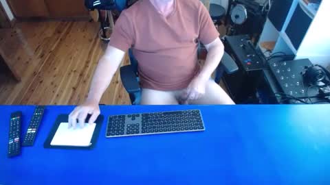 guesswhatigot2 online show from 01/12/25, 06:17